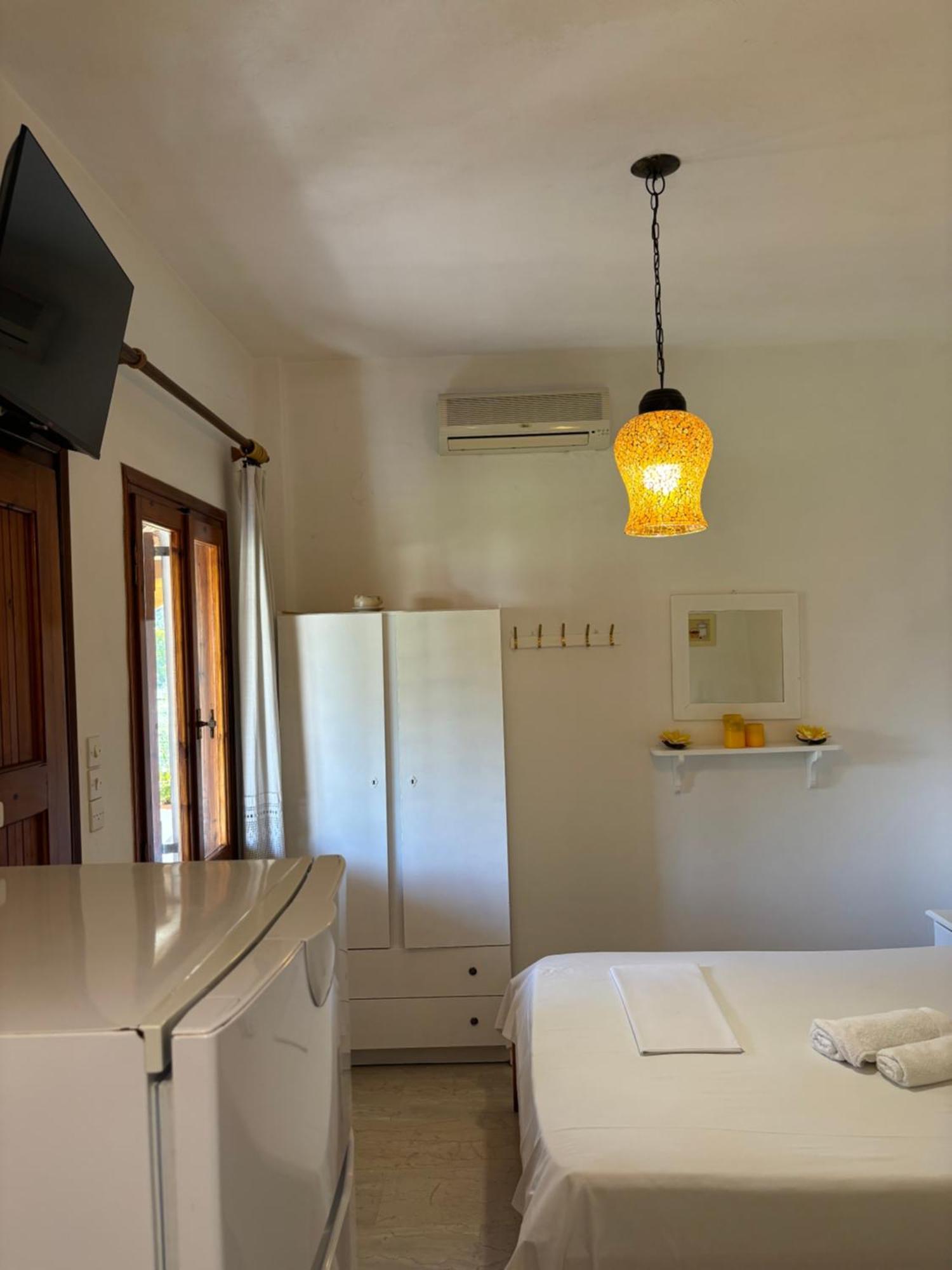 Marias Apartments Vasiliká Pokoj fotografie